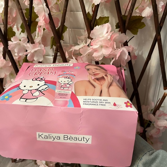 Hello kitty hand crème - Picture 2 of 2